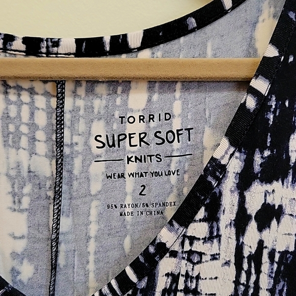 EUC Torrid Tie Dye T Shirt Dress Super Soft Knits Collection   2X - Picture 4 of 8